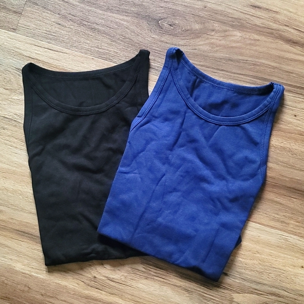 2 Sleeveless Racerback Crop Tanks - Picture 3 of 7